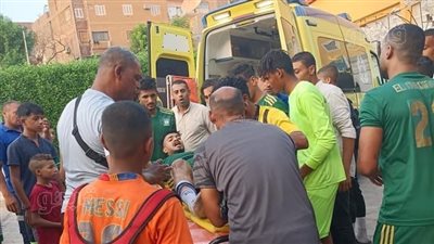 إصابة لاعب المدينة المنورة بكسر في الساق ونقلة للمستشفي| صور