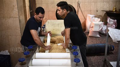 التصنيع يبدأ من أغسطس.. اعرف إزاي حلاوة المولد بتتعمل | فيديو