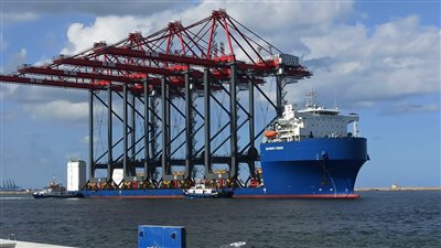 ميناء الإسكندرية يستقبل سفينة الشحن العملاقة SEAWAY SWAN 