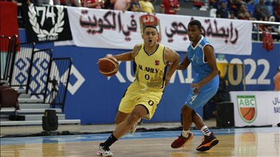 الأهلي يكتسح الغرافة القطري في البطولة العربية لكرة السلة