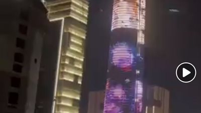 البرج الأيقوني بالعاصمة الإدارية يحتفل بذكري انتصارات أكتوبر| فيديو