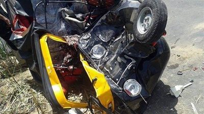 مصرع 6 أشخاص في حادث تصادم قطار بـ توك توك بالبحيرة