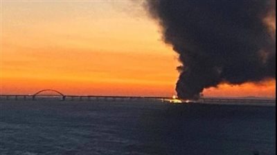 أوكرانيا: انفجار جسر القرم مجرد البداية 