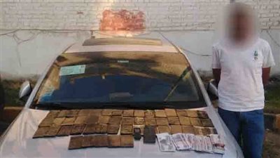 كمين بالطريق الإقليمى يضبط سيارة محملة 