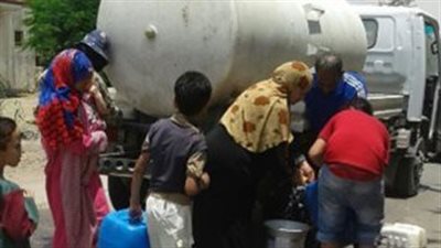 الجيزة توفر سيارات مياه نقية للمواطنين بمناطق إصلاح الخطوط