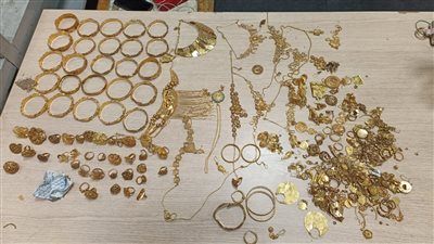 لو مسافر ومعاك ذهب.. اعرف الكمية المسموح بها في المطار