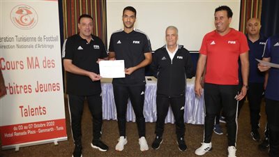 الفيفا يكلف عصام عبد الفتاح وحناشي بمحاضرة حكام تونس|صور 