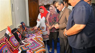 محافظ الغربية يفتتح معرض منتجات المرأة