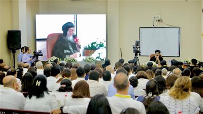 بحضور البابا تواضروس.. افتتاح العام الدراسي الأول بمعهد الكتاب المقدس