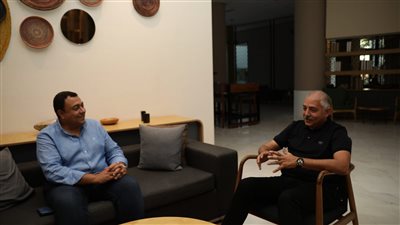 السفير المصري في تونس يزور بعثة الأهلي