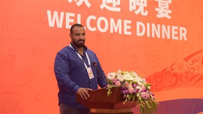 بطل العالم في الكونغ فو: الإعلام بيجري ورا صاحب 