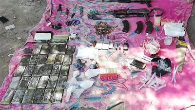 حشيش وشابو وأسلحة وجثتان.. تفاصيل القضاء على بؤرة إجرامية لتجارة المخدرات