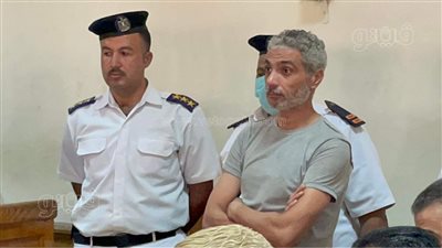 محامي السائق المخمور على طريق السويس: واحد قاله افتح الشباك وفتحه.. فين المشكلة؟