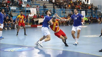 الأهلي يهزم الأفريقي ويحصد برونزية البطولة الأفريقية لكرة اليد