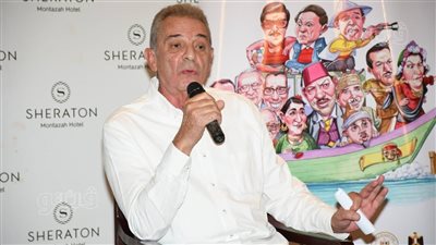تصريحات جريئة لـ محمود حميدة بمهرجان الإسكندرية: لستُ قدوة ولا نجم شباك.. وخلعت أسناني بسبب فيلم