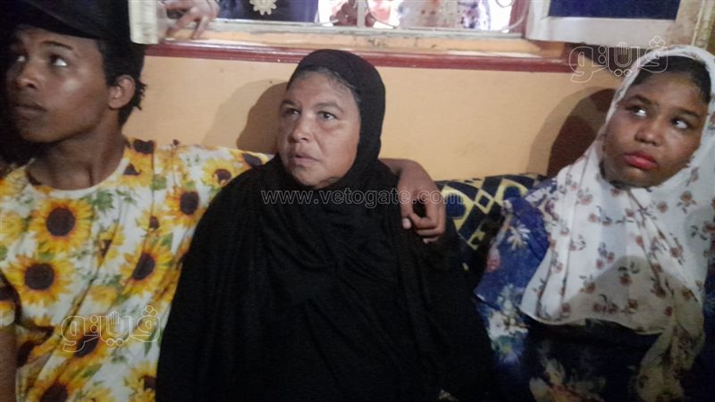 سيدة الكرنك بمنزل