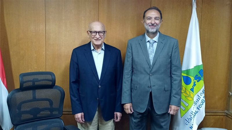 د طارق الهوبي رئيس