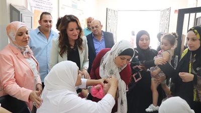 نائب محافظ الجيزة تشهد انطلاق فعاليات حملة التطعيم ضد شلل الأطفال| صور