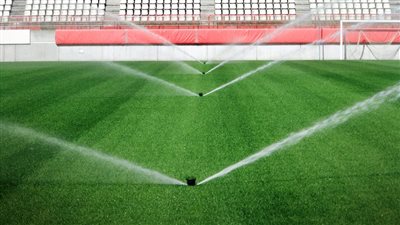 تعرف على عقوبة عدم رش ملاعب الدوري الممتاز في الموسم الجديد