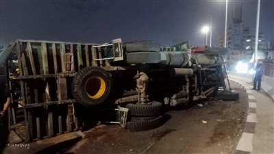 إصابة 5 أشخاص بملوي المنيا في انقلاب سيارة محملة بقصب