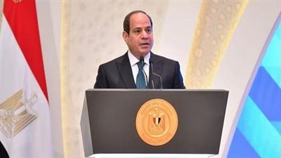  السيسي يشاهد عرضا لطالبات كلية الشرطة للحراسات الخاصة