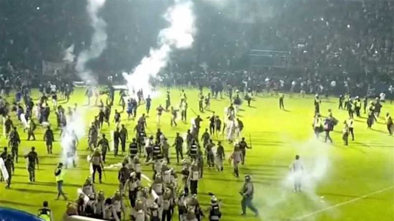 اقتحام ملاعب كرة