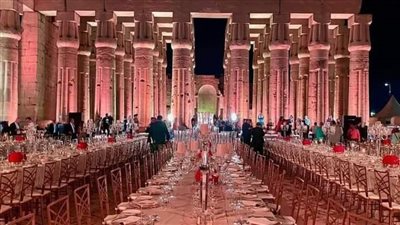 دار أزياء عالمية تختار معبد الدير البحري للاحتفال باليوبيل الذهبي لعلامتها التجارية | صور