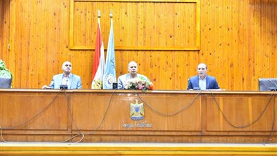 محافظ أسيوط: تشكيل لجان رصد وردع للحرق المكشوف للمخلفات الزراعية