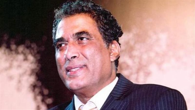 الفنان أحمد زكى 