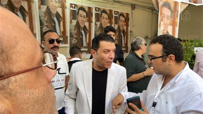 وصول مصطفى كامل للإدلاء بصوته في انتخابات الموسيقيين|فيديو وصور