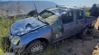 إصابة 10 عمال باليومية في انقلاب سيارة بسوهاج | صور