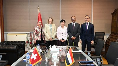 مسئولو الإسكان يبحثون مع سفيرة سويسرا موقف المشروعات المشتركة