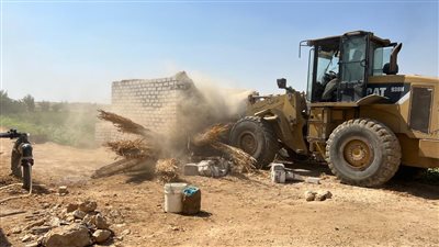 إزالة 20 محلا وكشكا متعدية على أملاك الدولة في الدقهلية| صور 