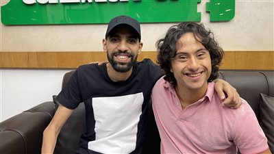 مؤمن زكريا يهنئ أصغر عضو في أسرة تذكرتي 