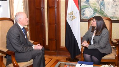 وزيرة الهجرة تبحث مع السفير الأسترالي سبل تعزيز التعاون