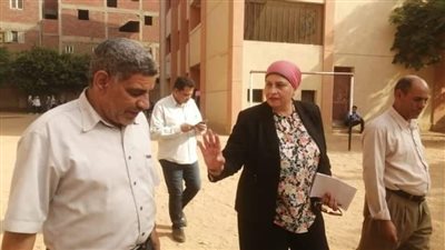 الاهتمام بالنظافة.. أبرز توصيات مسئولي تعليم القليوبية خلال جولاتهم على المدارس 