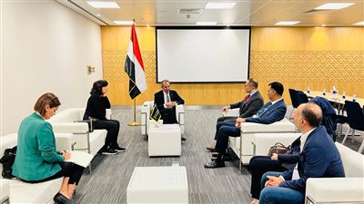 وزير الاتصالات يجرى مباحثات مع شركات عالمية لجذب الاستثمارات إلى السوق المصري