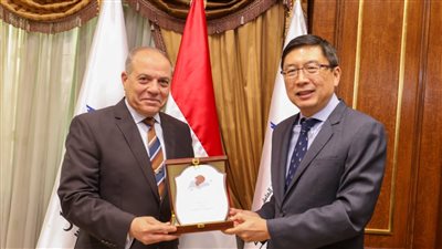 وفد دبلوماسي سنغافوري رفيع المستوى يزور الهيئة العامة لميناء الإسكندرية