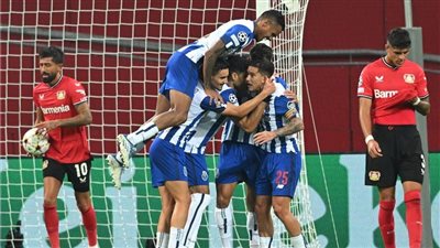 بورتو يتقدم على أتليتكو مدريد بثنائية في الشوط الأول