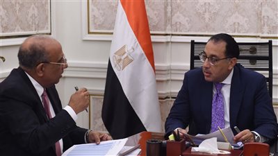 مصر تستورد ماكينات حديثة لإنعاش صناعة الغزل والنسيج وتطوير محالج القطن 