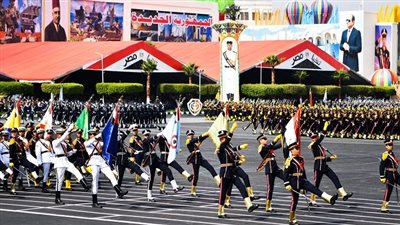 السيسي يشاهد طابور العرض العسكري وحملة الأعلام خلال حفل تخرج دفعة جديدة من الكليات العسكرية