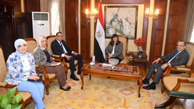 وزيرة الهجرة تبحث مع سفير مصر في التشيك سبل تعزيز التعاون