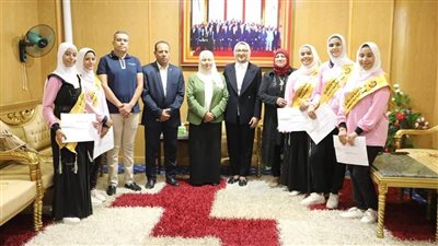 نائب محافظ الوادي الجديد تُكرم الفائزات بمسابقة التوعية بقمة المناخ Cop27