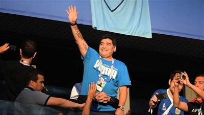 قد تصل قيمتها إلى 3.3 مليون دولار.. كرة مارادونا الشهيرة