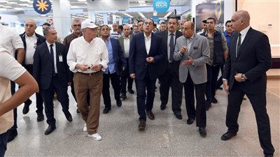 رئيس الوزراء يتفقد مشروعات التطوير بمطار شرم الشيخ الدولي | صور 