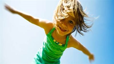 دراسة: الطفل المرح أكثر ذكاءً | فيديو