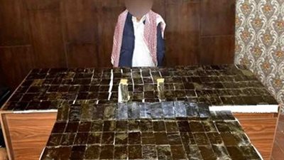العثور على 28 كيلو لمخدر الحشيش داخل سيارة بالجيزة