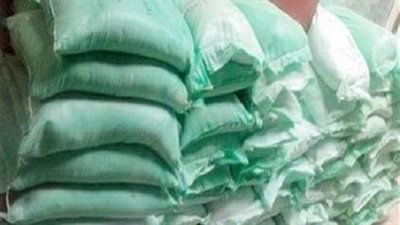 التحقيق مع قائد سيارة يجمع الدقيق ويبيعه في السوق السوداء بالجيزة 