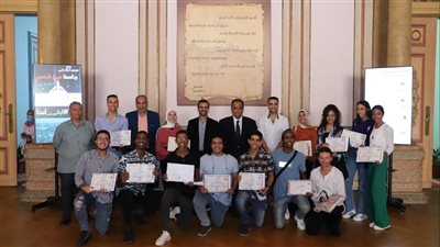 تكريم منتخب الفنون الشعبية بجامعة عين شمس