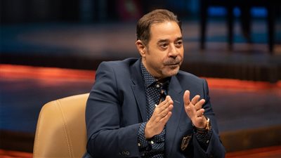 مدحت صالح: أبويا كان عايزني قارئ للقرآن وتوجهي كان للغناء | فيديو